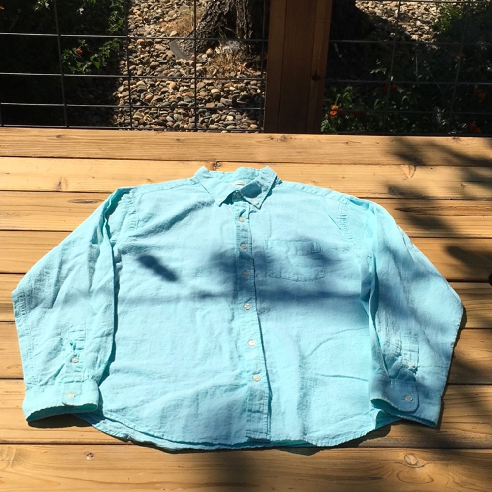 Old Navy Men’s Lt Blue Linen Long Sleeve button up shirt Slim Fit Like New sz Lg